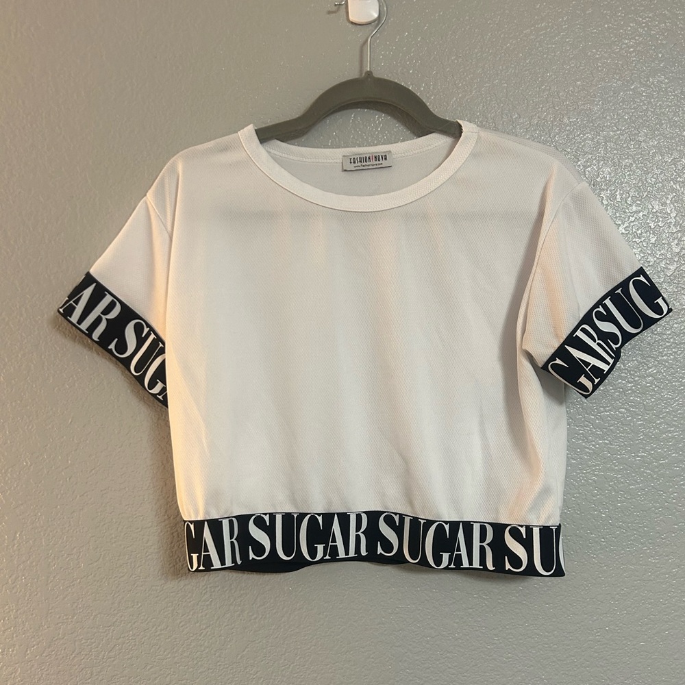 Women’s white black T shirt crop top size small